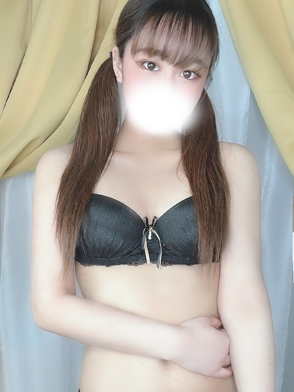 ひめか(19歳、B:85、W:.58、H:83)