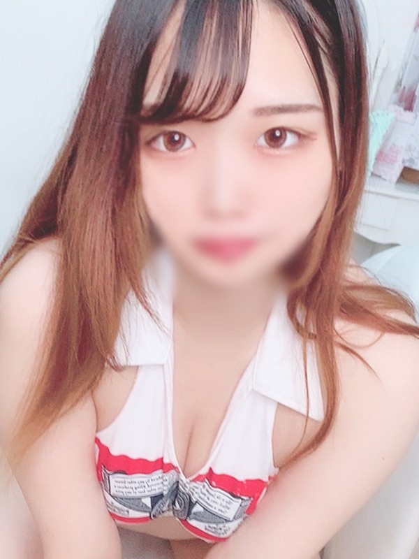 なつは(21歳、B:85、W:.52、H:81)