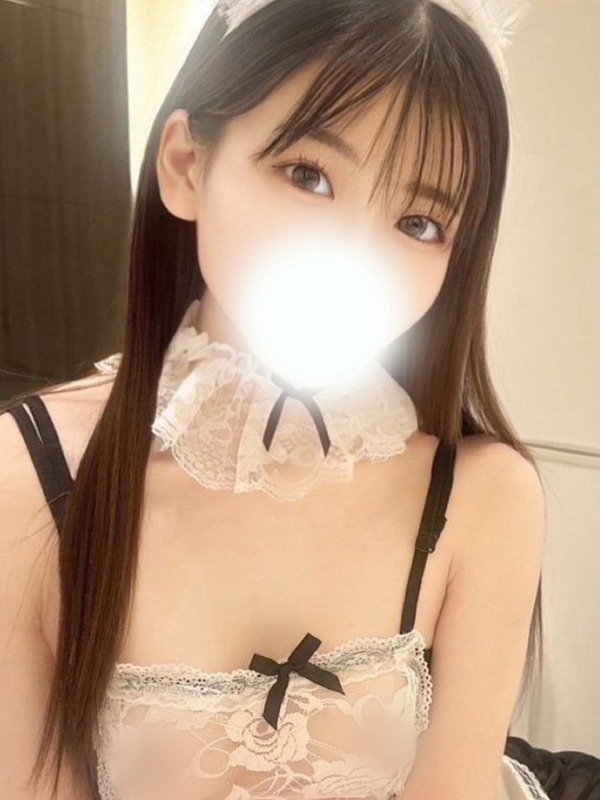 つきひ(25歳、B:83、W:.57、H:84)